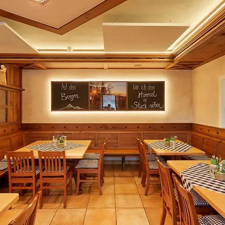 Otel Hotel-gasthof-fellner